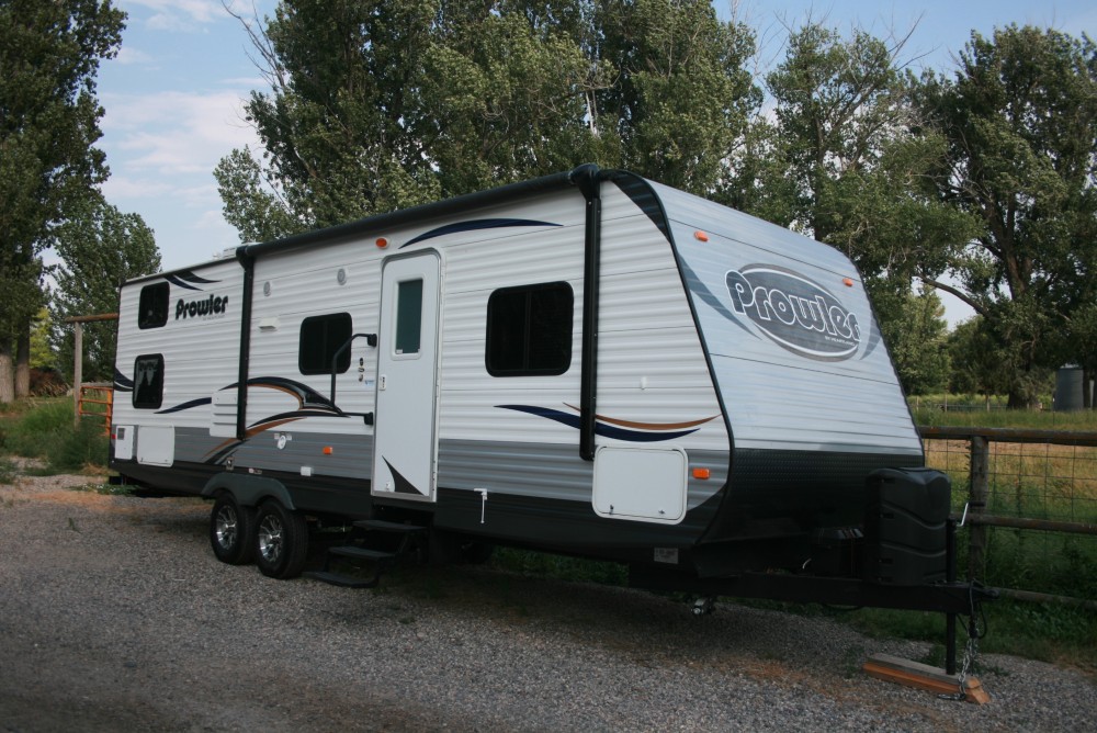 27' Prowler Bunkhouse Travel Trailer - Great Outdoors RV Rentals